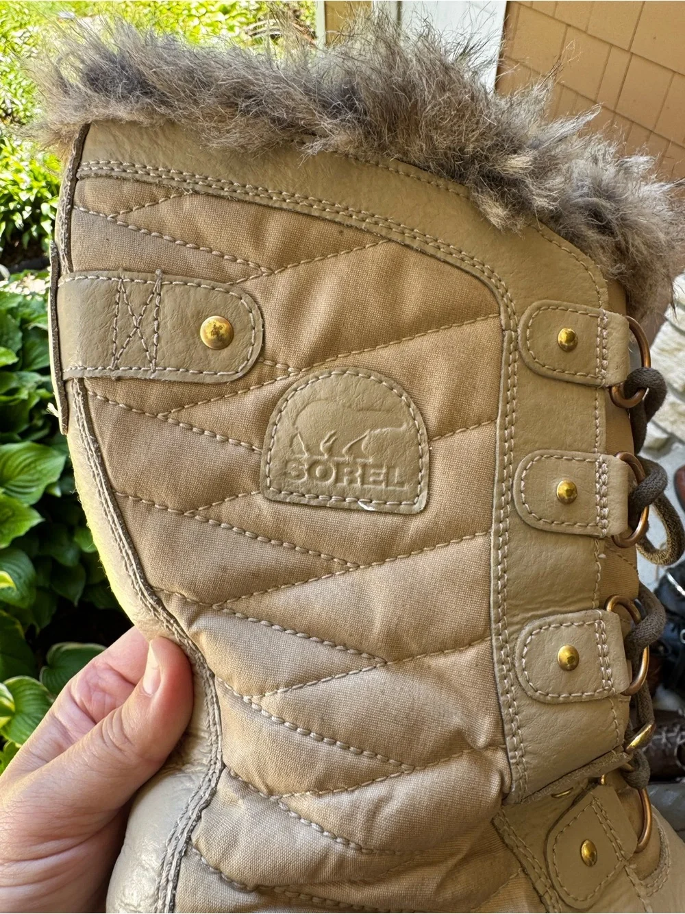 Sorel Women’s Joan of Arc Lace-Up Faux-Fur Winter Boots in Brown/Tan Size 7.5